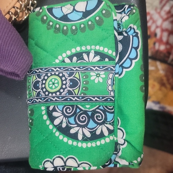 VERA BRADLEY retired rare cupcake blue green medallions wallet - Picture 2 of 8